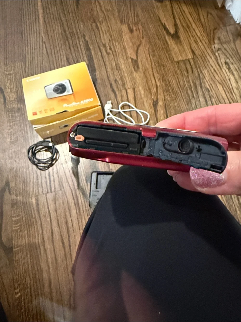 Canon PowerShot A2200 Digital Camera with Charger and Cables